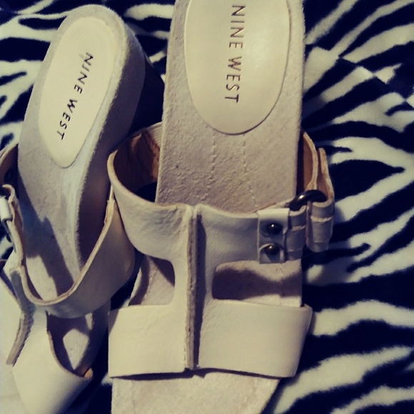 Cream Nine West Wedge Heel Sandals Size 6 - Picture 7 of 8